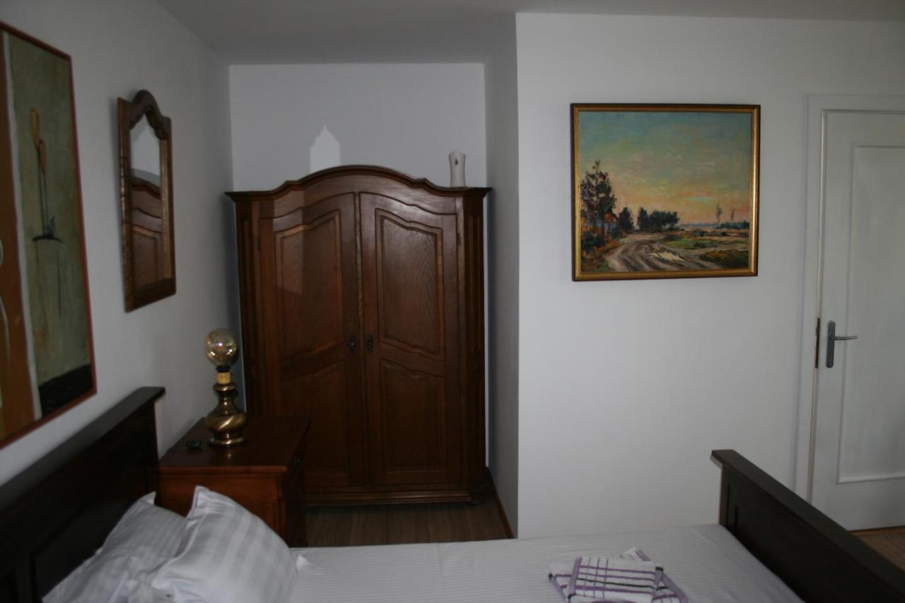 Colev Rooms Focșani Bagian luar foto